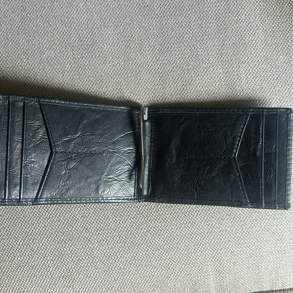 Fossil Men's Minimalist Slim Leather Wallet with Bifold Money Clip and Front. - Picture 3 of 4